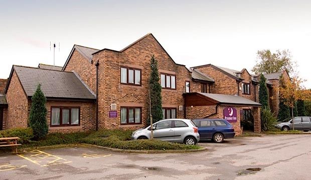 Premier Inn Warrington South Exterior photo